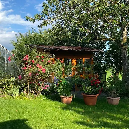 Tolles Mit Grosser, Ueberdachter Terrasse Apartmán *