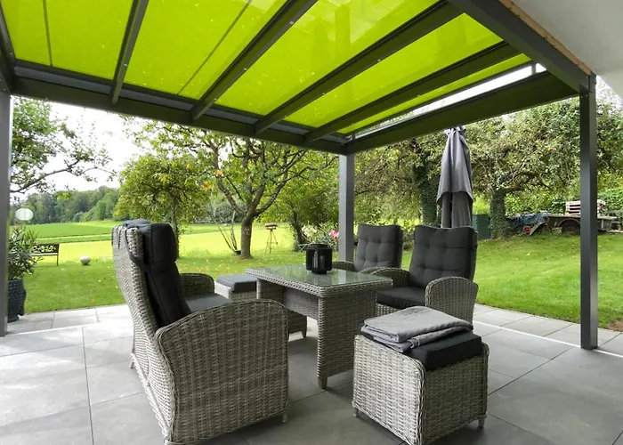 Tolles Mit Grosser, Ueberdachter Terrasse Apartament Uberlingen