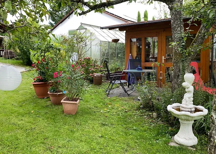 Tolles Mit Grosser, Ueberdachter Terrasse Apartament