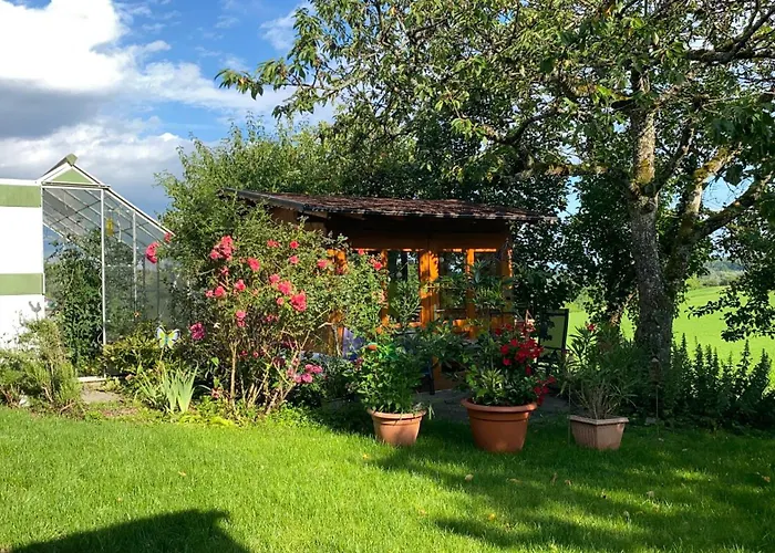 Tolles Mit Grosser, Ueberdachter Terrasse Apartament *